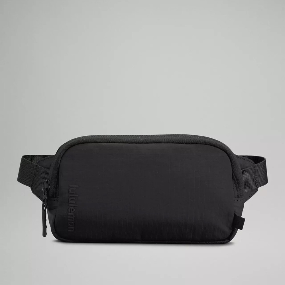 Lululemon | Mini Belt Bag